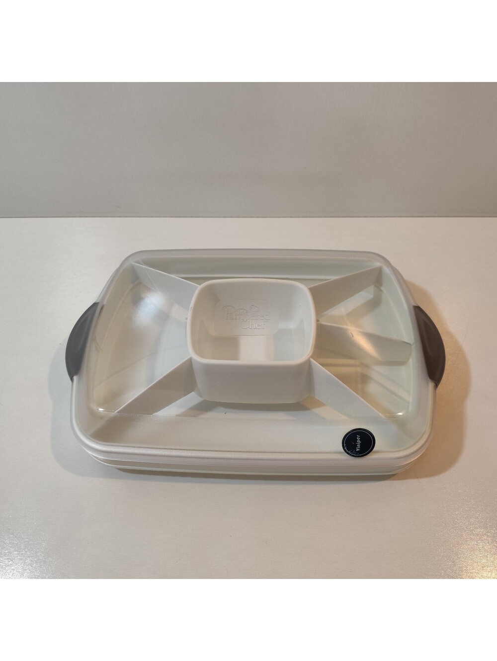 Pampered Chef Chillzanne Rectangle Server serving tray With Lid 13"x7"